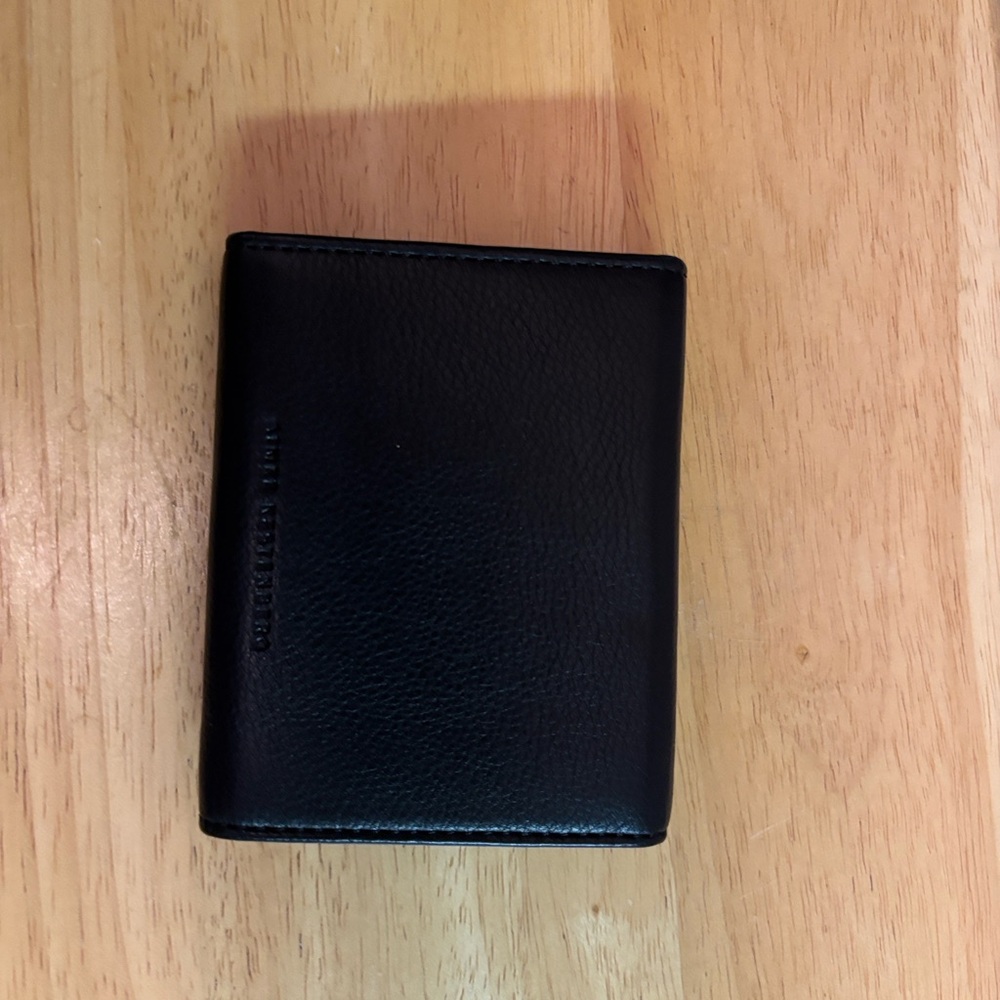 Women’s Small Leather Wallet